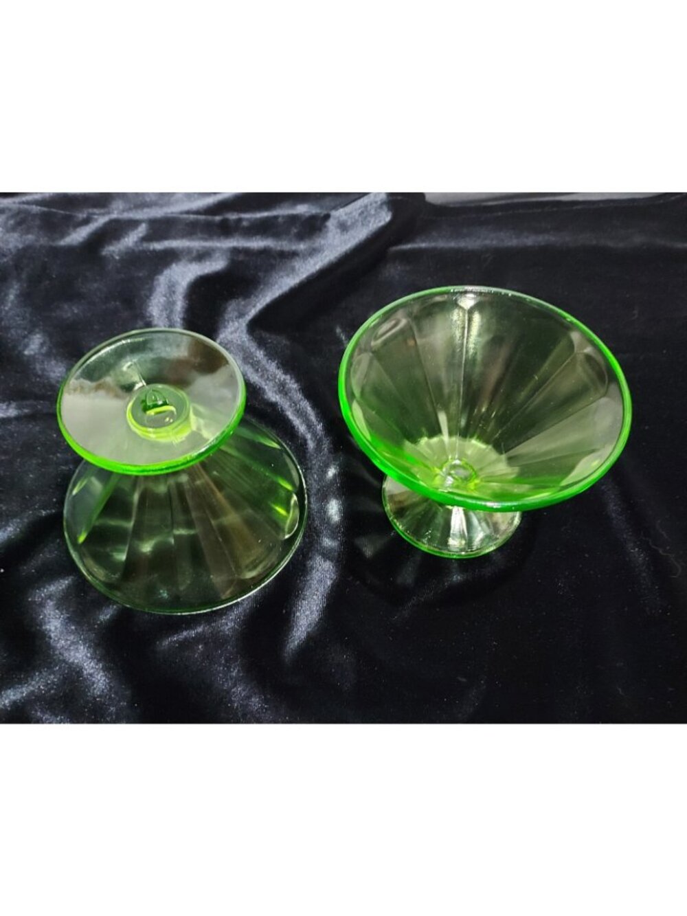 Federal Glass Company Pudding Custard Sherbet 2 Cups Glowy Depression Green - Picture 7 of 16